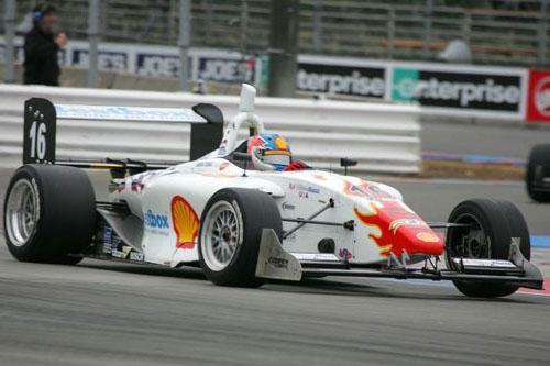Prima optreden Junior Strous
